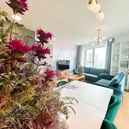 Apartamento Luxurious Brand New Free Parking